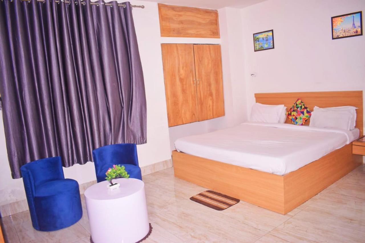 Hotel Mirana Guwahati Ngoại thất bức ảnh